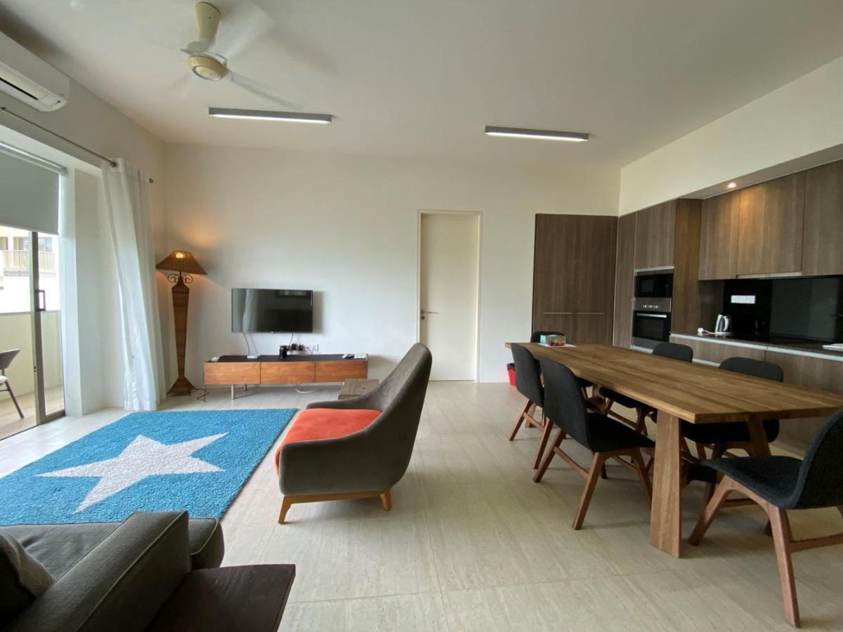 By The Sea@ Cozy Beachfront Home Batu Ferringhi Exterior photo
